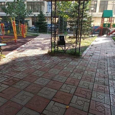 879 Apartment In Bishkek Exterior photo