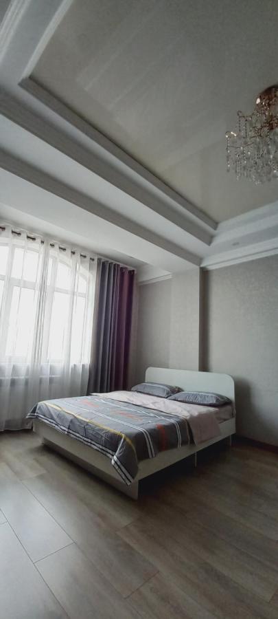 879 Apartment In Bishkek Exterior photo