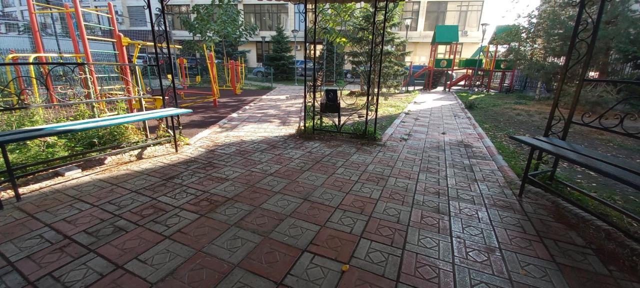 879 Apartment In Bishkek Exterior photo